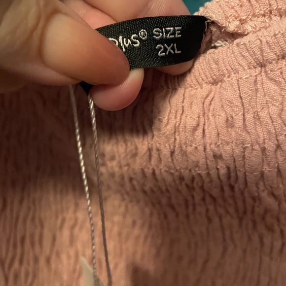 BerryGo Woman’s plus size bodycon smocked midi dress - Picture 3 of 4